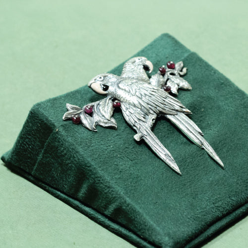 Parrots on Pocket